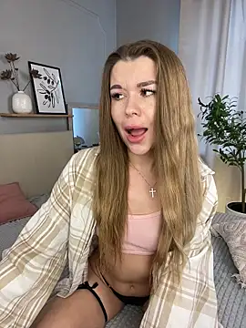 Snapshot of AllyBaley chatting on December 2025 08:07:02 AM AllyBaley online show from December 2025 08:07:02 AM