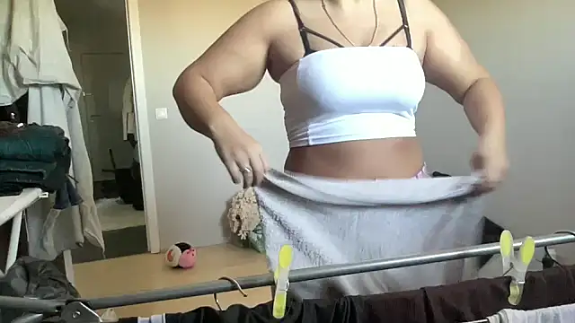 ELpatronn94 online show from April 2026 04:20:02 PM