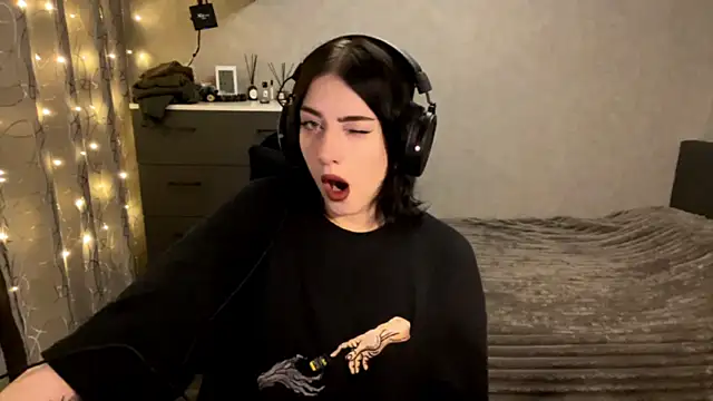 Snapshot of Meowluly chatting on January 2026 09:31:02 PM Meowluly online show from January 2026 09:31:02 PM