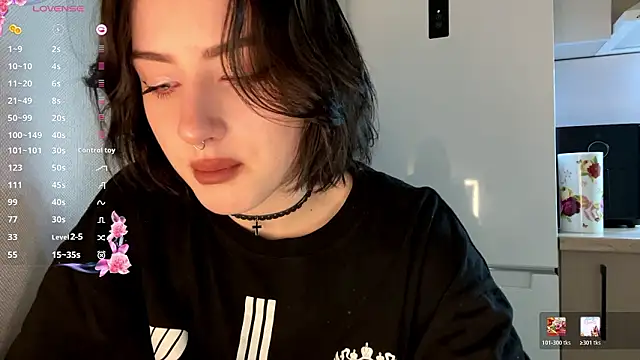 Snapshot of Meowluly chatting on February 2026 01:51:02 PM Meowluly online show from February 2026 01:51:02 PM