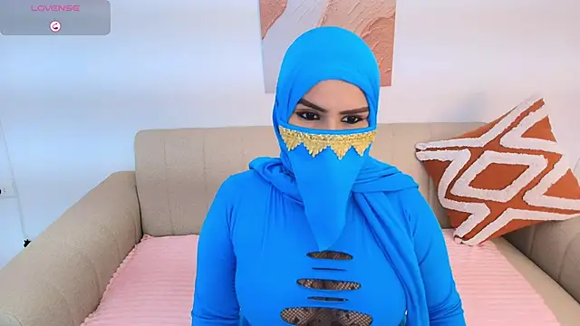 Snapshot of Mayraa_arabelle chatting on November 2025 04:10:02 PM Mayraa arabelle online show from November 2025 04:10:02 PM