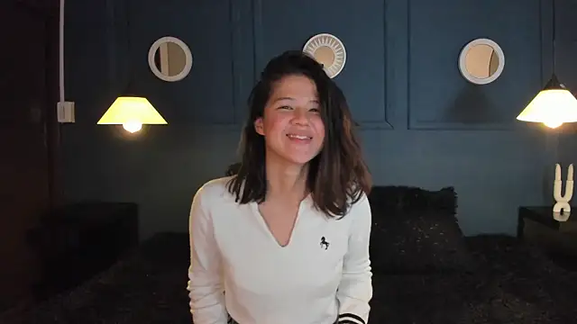 Skyy bloom online show from March 2026 12:11:01 PM