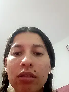 Snapshot of dulcecielo_ chatting on February 2026 05:18:01 PM dulcecielo online show from February 2026 05:18:01 PM