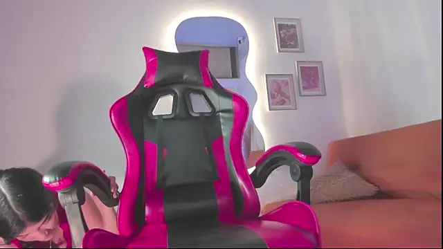 Snapshot of Miss_JulietaShadow chatting on December 2025 08:16:02 PM Miss JulietaShadow online show from December 2025 08:16:02 PM