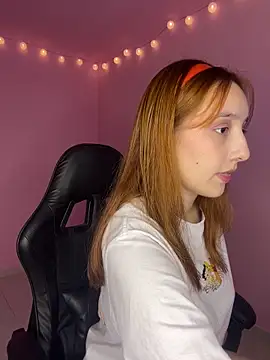 Snapshot of Davne_ chatting on December 2025 10:37:02 PM Davne online show from December 2025 10:37:02 PM