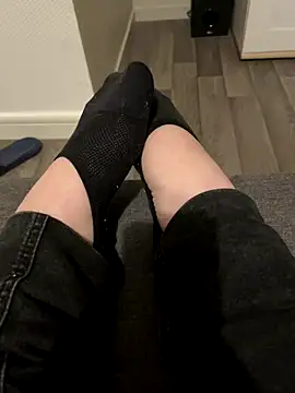 Snapshot of Blue-Coxy chatting on November 2025 06:40:01 PM Blue-Coxy online show from November 2025 06:40:01 PM