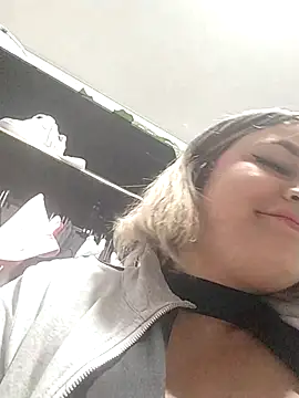 sexy aurora ourdoors online show from December 2025 07:23:02 PM