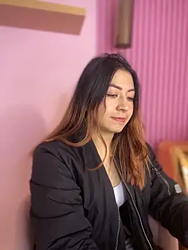 MaddieHunter online show from December 2025 01:08:01 PM