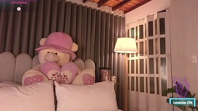 Snapshot of samy_clay chatting on January 2026 10:33:02 PM samy clay online show from January 2026 10:33:02 PM