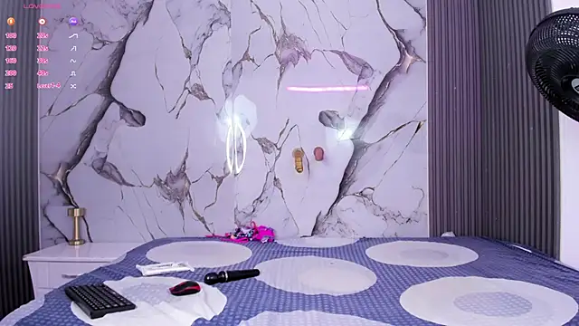 LicyStark online show from December 2025 11:48:01 AM