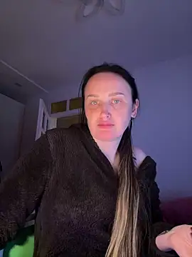 TomilaSi online show from April 2026 09:43:02 PM