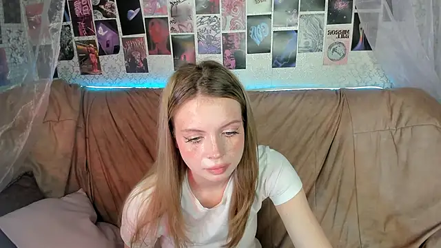 AlysaMeow online show from May 2026 07:56:02 PM
