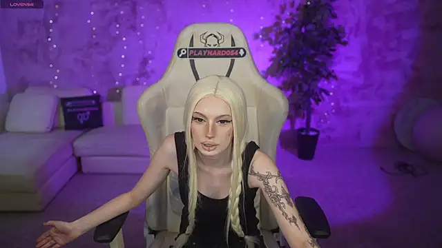 Dacota love online show from July 2026 10:42:02 AM