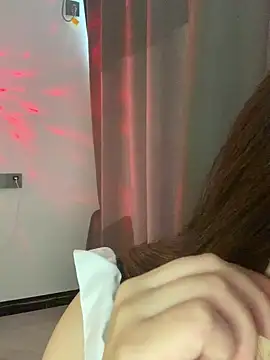 Snapshot of boniu-mimi chatting on December 2025 04:29:01 AM boniu-mimi online show from December 2025 04:29:01 AM