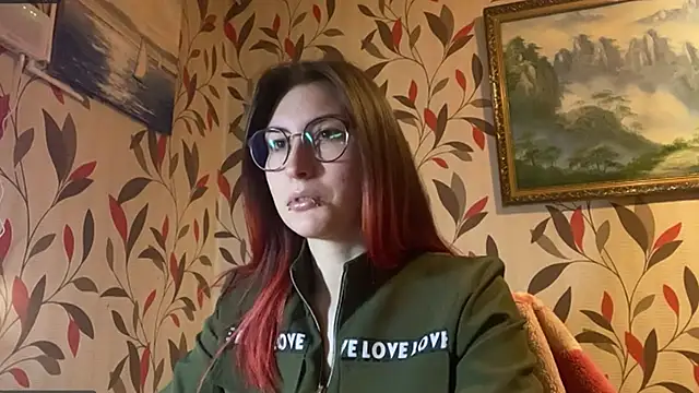 Snapshot of MangledShale chatting on December 2025 07:06:02 AM MangledShale online show from December 2025 07:06:02 AM