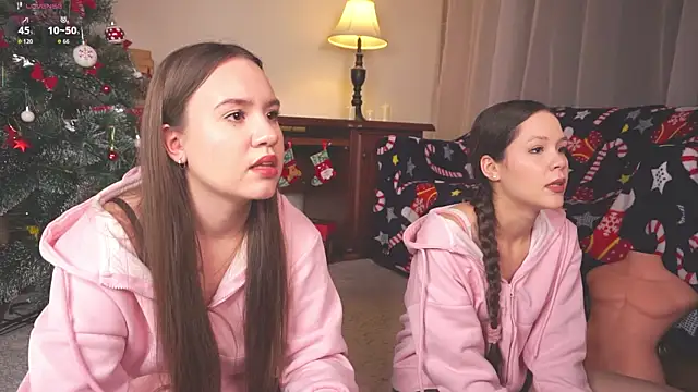 Snapshot of VirginiaRowe chatting on December 2025 01:38:02 PM VirginiaRowe online show from December 2025 01:38:02 PM