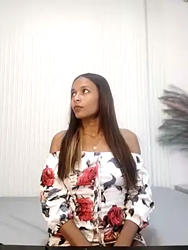 KeiraFox9 online show from December 2025 06:44:02 AM