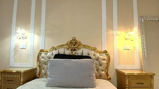 HallieStone online show from March 2026 12:05:02 PM