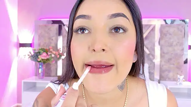 Snapshot of MelissaGill_ chatting on December 2025 07:22:01 PM MelissaGill online show from December 2025 07:22:01 PM