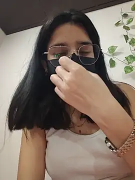 Sexolinaa online show from May 2026 05:40:02 PM