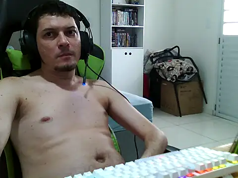 Snapshot of Fussador chatting on January 2026 06:46:02 PM Fussador online show from January 2026 06:46:02 PM