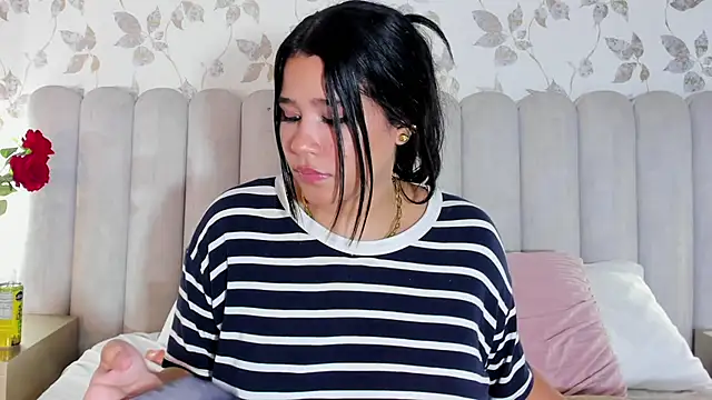 Snapshot of Lizz_Bunny chatting on February 2026 02:53:01 AM Lizz Bunny online show from February 2026 02:53:01 AM