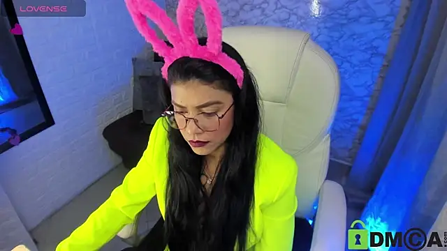 Snapshot of aisha_cambell chatting on December 2025 09:54:02 PM aisha cambell online show from December 2025 09:54:02 PM