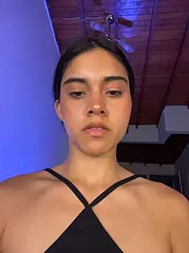 Miia moonn online show from April 2026 02:42:02 AM