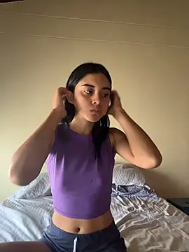 Miia moonn online show from April 2026 06:05:02 PM