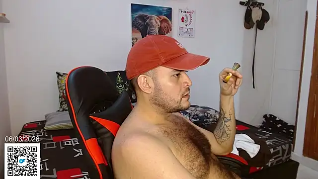 Snapshot of holegape chatting on March 2026 06:37:01 PM holegape online show from March 2026 06:37:01 PM