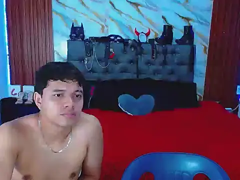 Snapshot of Meryandcris chatting on December 2025 06:29:02 AM Meryandcris online show from December 2025 06:29:02 AM