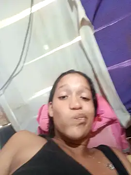 Snapshot of rachelbunny_and_kevin chatting on December 2025 05:32:01 PM rachelbunny and kevin online show from December 2025 05:32:01 PM