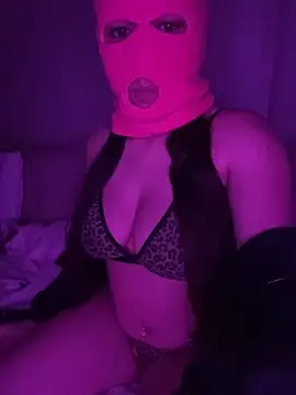 linaatchikita online show from April 2026 08:39:01 PM