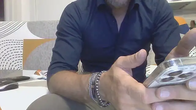 Snapshot of Eroshotlicker chatting on July 2026 09:57:01 PM Eroshotlicker online show from July 2026 09:57:01 PM