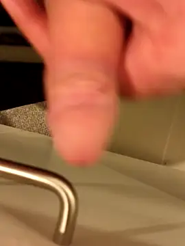 Snapshot of poeperke2830 chatting on February 2026 01:14:01 AM poeperke2830 online show from February 2026 01:14:01 AM