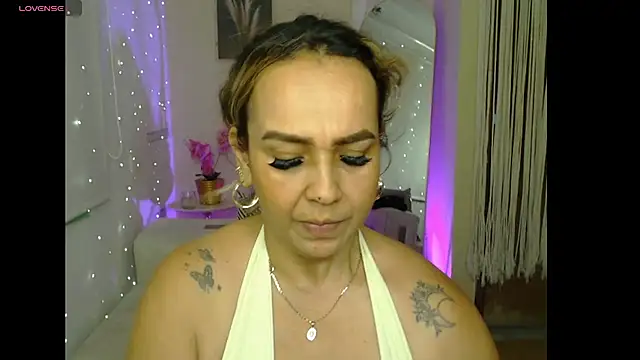 Aunty milf online show from June 2026 09:02:01 PM