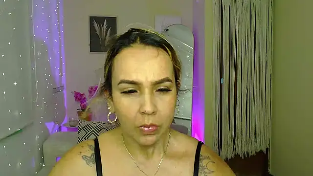 Aunty milf online show from June 2026 06:42:02 PM
