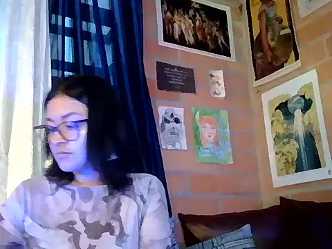 Snapshot of Winter_111 chatting on December 2025 10:29:02 PM Winter 111 online show from December 2025 10:29:02 PM