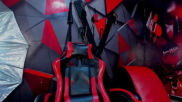 Snapshot of Aaron_LatinMen2 chatting on December 2025 08:37:02 PM Aaron LatinMen2 online show from December 2025 08:37:02 PM