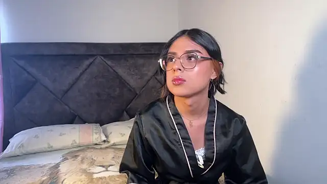 Snapshot of Nathalie_spencer2 chatting on January 2026 03:28:01 PM Nathalie spencer2 online show from January 2026 03:28:01 PM