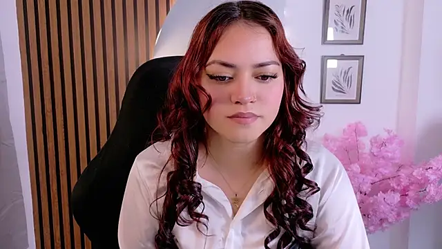 Snapshot of melany-_- chatting on December 2025 12:15:01 AM melany- - online show from December 2025 12:15:01 AM