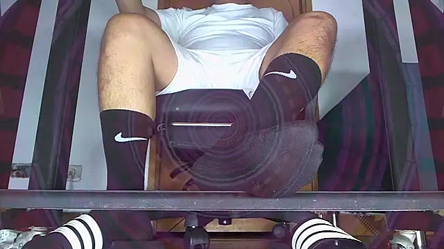 Snapshot of Alphacashmaster777 chatting on December 2025 12:18:02 AM Alphacashmaster777 online show from December 2025 12:18:02 AM