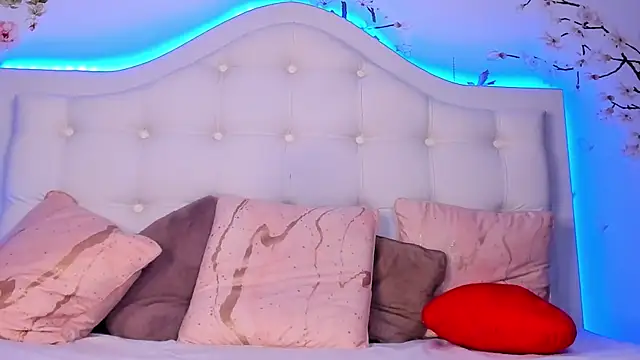 Snapshot of TinyBlair chatting on March 2026 05:37:02 AM TinyBlair online show from March 2026 05:37:02 AM