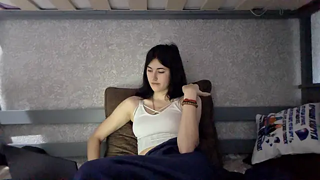 StarYeadon online show from December 2025 05:35:01 AM