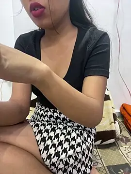 Snapshot of Triptii_0 chatting on December 2025 07:18:01 PM Triptii 0 online show from December 2025 07:18:01 PM