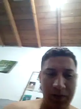 Alvarezz0202 online show from June 2026 08:33:02 PM
