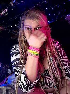 Horny hippie online show from October 2025 10:34:02 PM