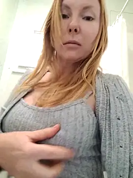 JenyJansy online show from May 2026 12:10:01 PM