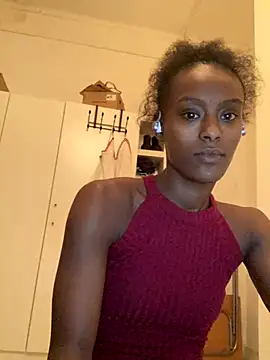 Snapshot of ___Hannah___ chatting on November 2025 05:37:01 PM Hannah online show from November 2025 05:37:01 PM