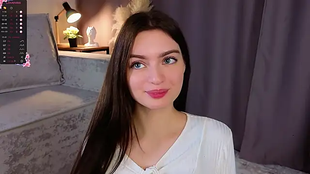 Snapshot of Sara_Kinsly chatting on December 2025 06:18:01 AM Sara Kinsly online show from December 2025 06:18:01 AM